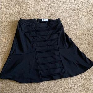 Elle black tailored skirt